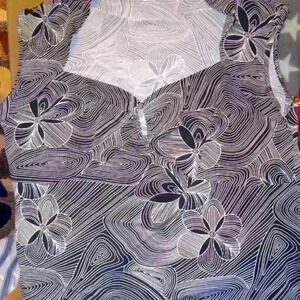 Women's Sleeveless Sexy Sweetheart Neckline Top By Torrid